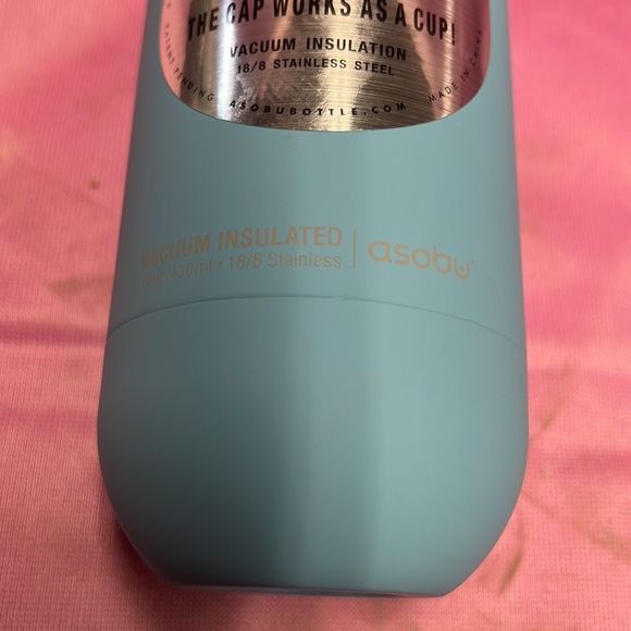 Orb
Insulated water bottle 14 Ounce. The storage box is missing the lid. - Picture 3 of 4